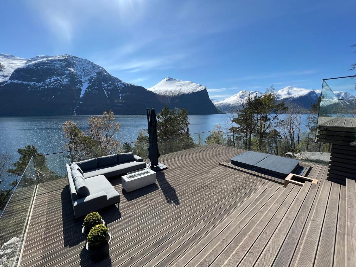 Villa Kristina / Andalsnes Torvik Экстерьер фото