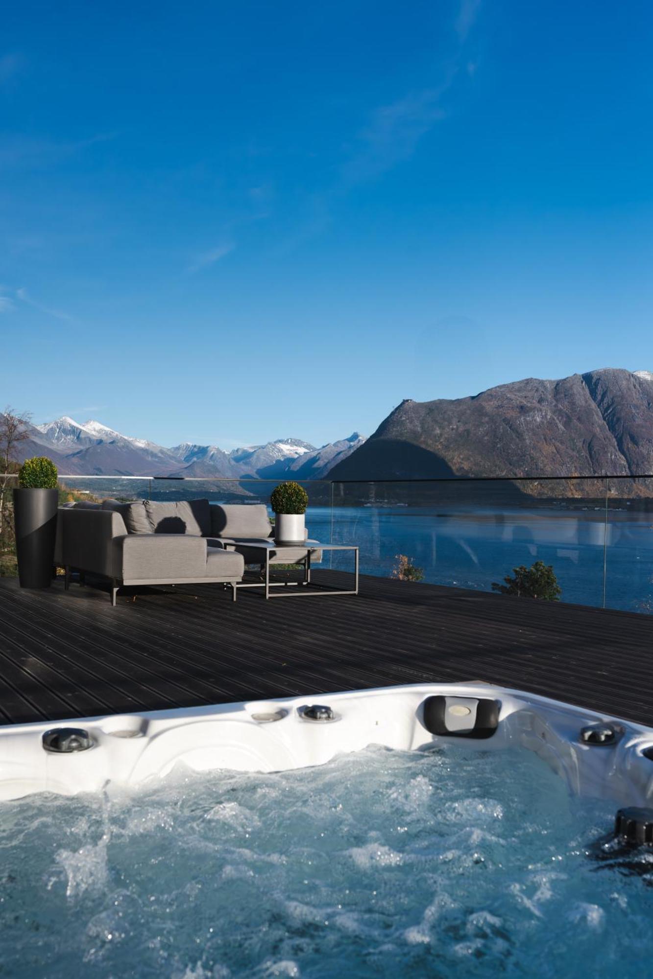 Villa Kristina / Andalsnes Torvik Экстерьер фото